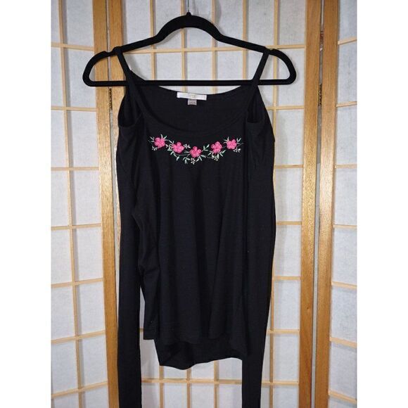 FloraâLgâCold ShoulderâEmbroideredâTop - Picture 2 of 16